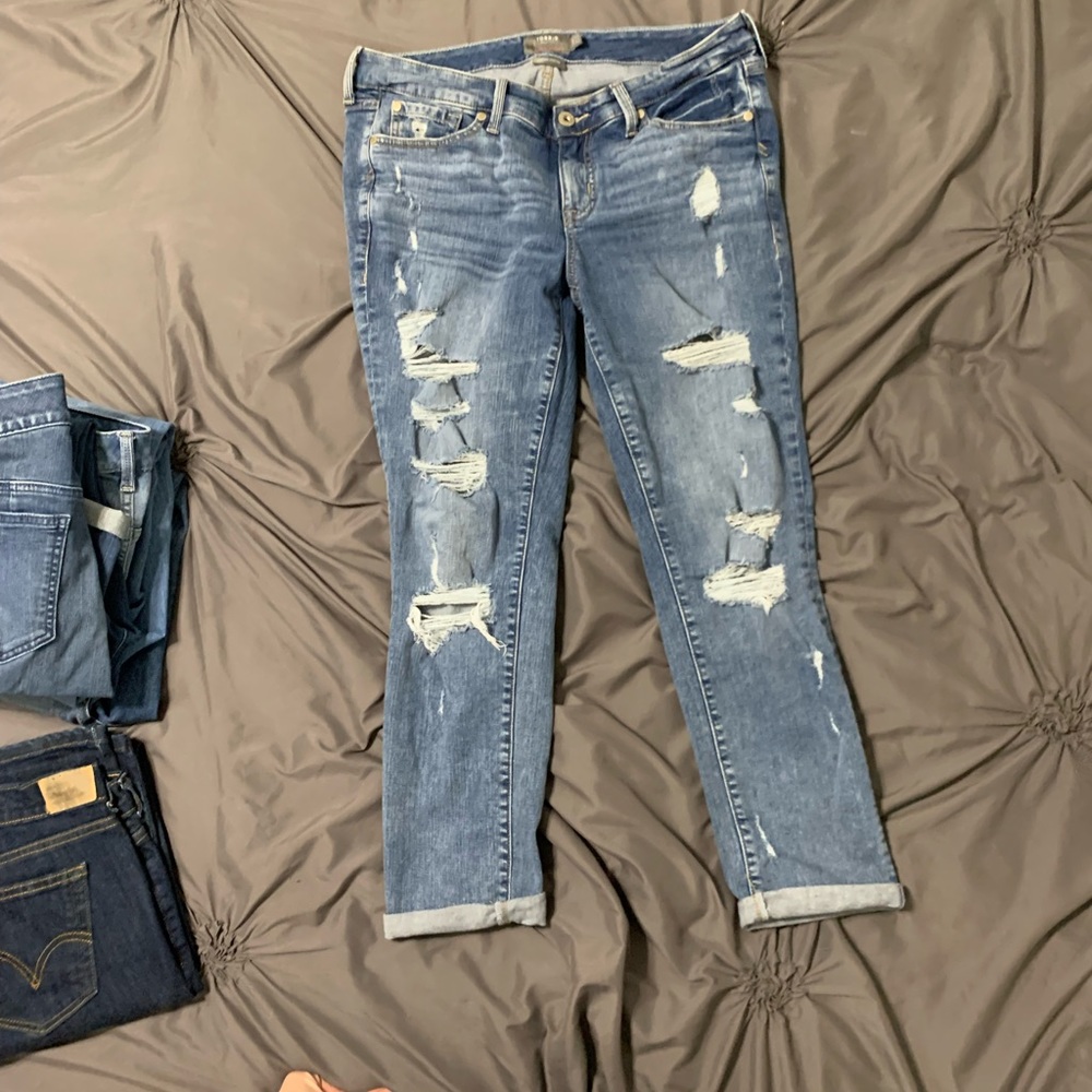 Torrid boyfriend destroyed size 10